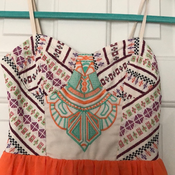 Aztec Design Dress - Picture 2 of 4